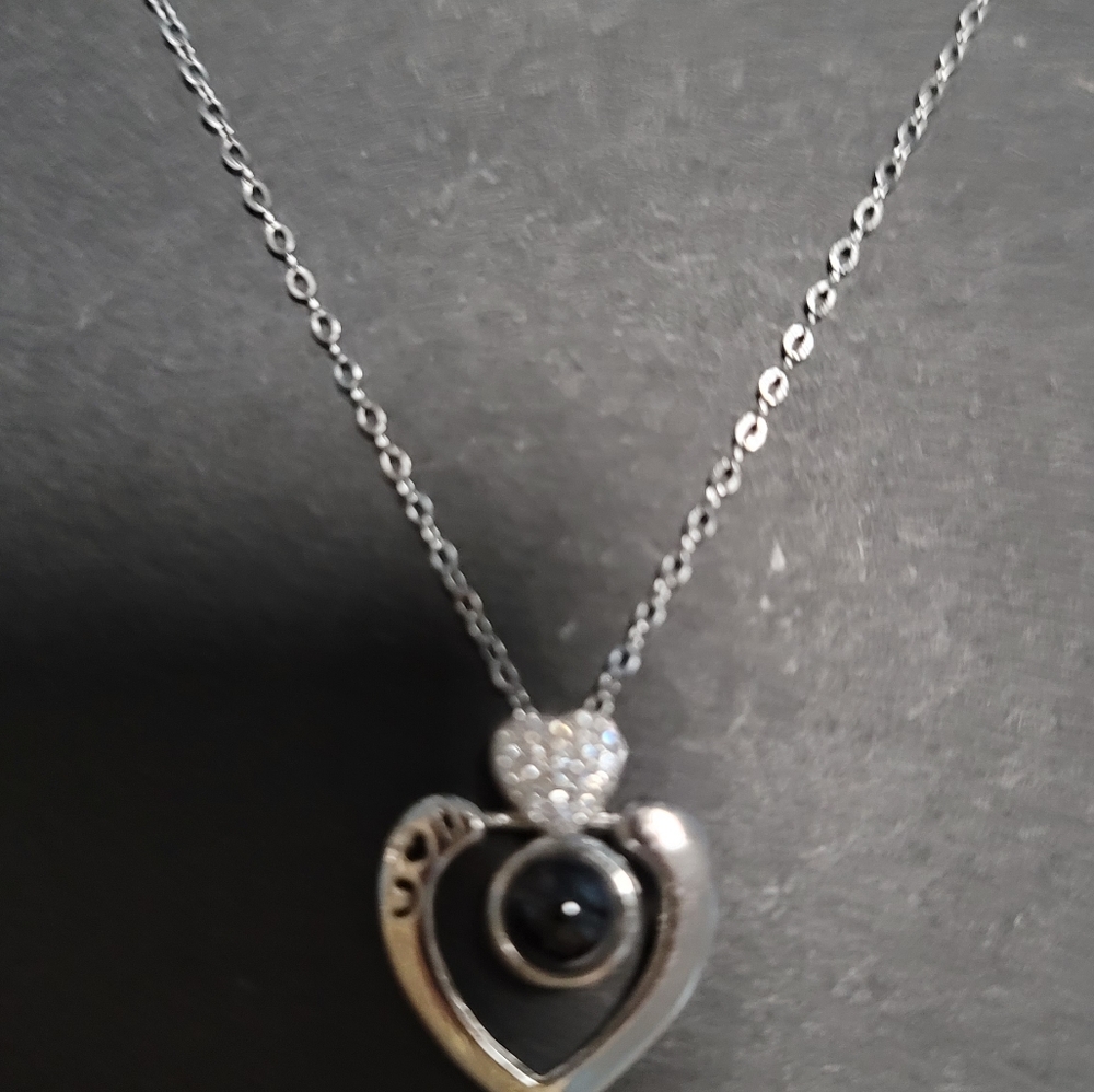Necklaces - Picture 4 of 5